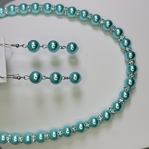 Beaded Jewelry Set Soft Teal Pearl Necklace Earrings Bracelet - Picture 6 of 10
